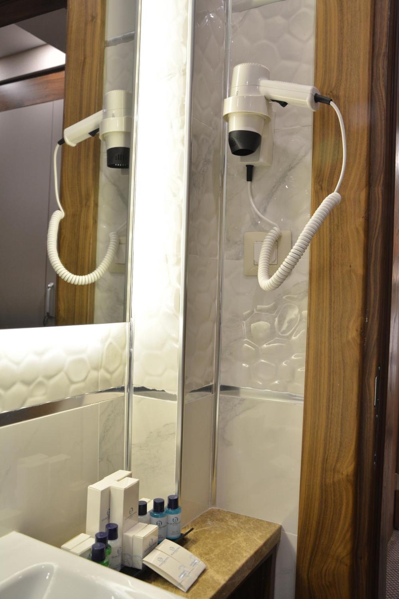 Goeruekle Gueler Park Hotel Δωμάτιο φωτογραφία